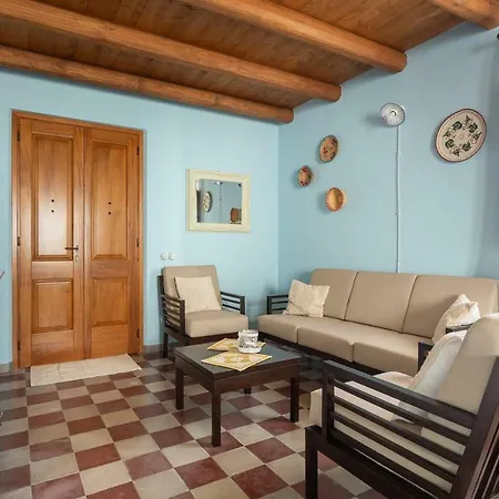 Holiday home Antica Dimora Dell'arcolaio Nurachi