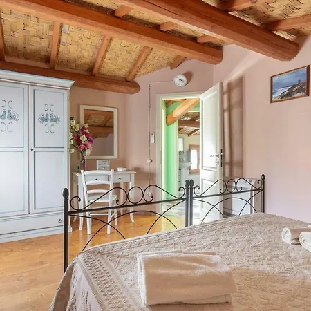 בית נופש Antica Dimora Dell'arcolaio Nurachi